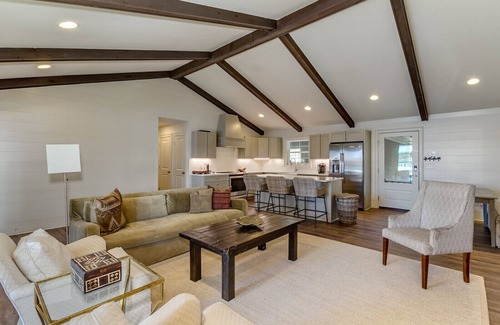 Northport Casa | Beautiful Home on Lake Tuscaloosa