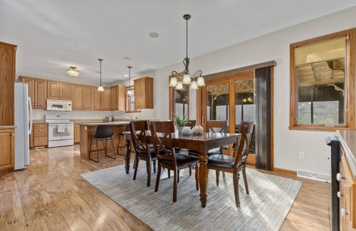 Black Wolf Casa | Beautiful home on Lake Winnebago
