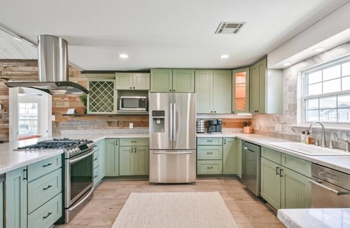 Bayou Vista Casa | Beautiful Home on Ocean Canals near Galveston