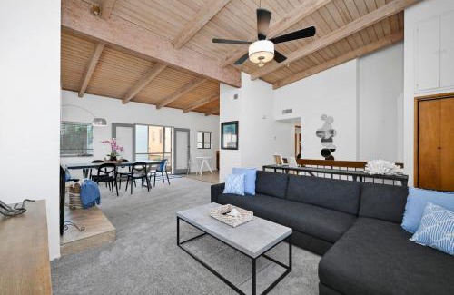 Santa Ana Heights Casa | Beautiful home on Seashore Dr