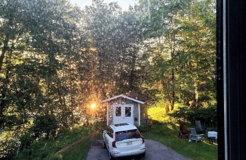 Feronia Casa | Beautiful home on Trout Lake with hot tub and movie room