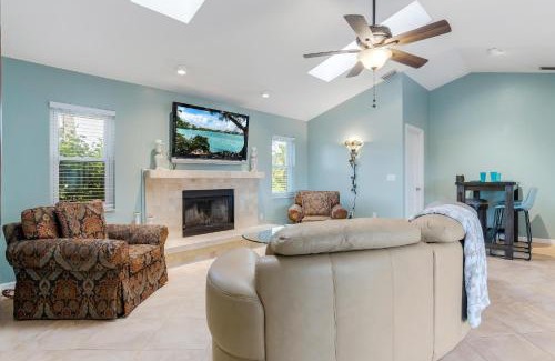 Pebble Beach Casa | Beautiful home overlooking a freshwater pond and golf course
