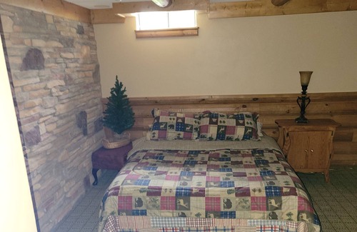 Lakewood Casa | Beautiful home right on the ATV and Snowmobile trail!
