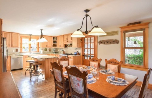 South Chatham Casa | Beautiful Home w/ Artistic Flair!