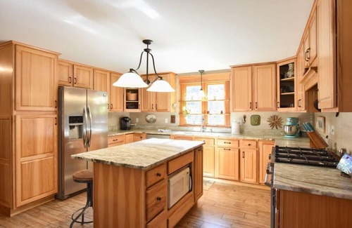 South Chatham Casa | Beautiful Home w/ Artistic Flair!