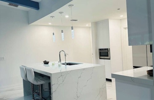 Naples Casa | 424) Beautiful home w/ Pool & soaker tub!