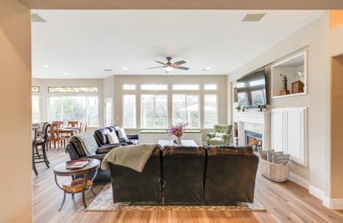 Byron Casa | Beautiful Home with Hot Tub on Byron Olive Farm