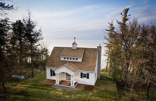 Gills Rock Casa | Hermosa casa con vistas specatcular de Garrett Bay y Gills Rock!