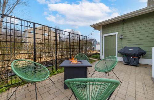 South Haven Casa | Beautiful home with year round swimming and hot tub!