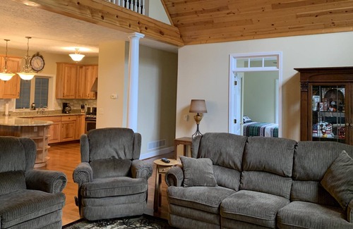 Alpine Lake Casa | Beautiful home within walking distance to lake!