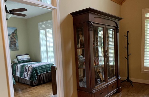 Alpine Lake Casa | Beautiful home within walking distance to lake!