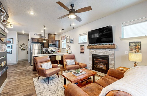 Donnelly Casa | Beautiful home within walking distance to Donnelly, with patios, grill, WiFi