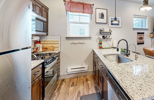 Donnelly Casa | Beautiful home within walking distance to Donnelly, with patios, grill, WiFi