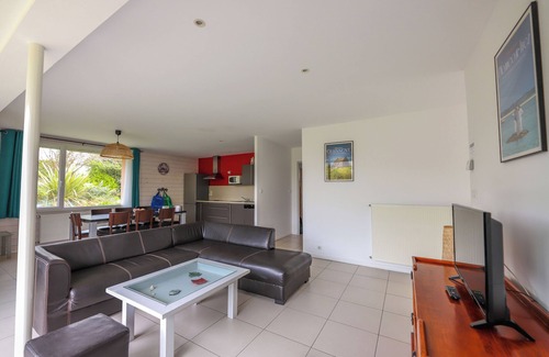 Guisseny Cabaña | HERMOSA CASA A 100 METROS DE LA PLAYA CON PISCINA COMPARTIDA - 8 personas