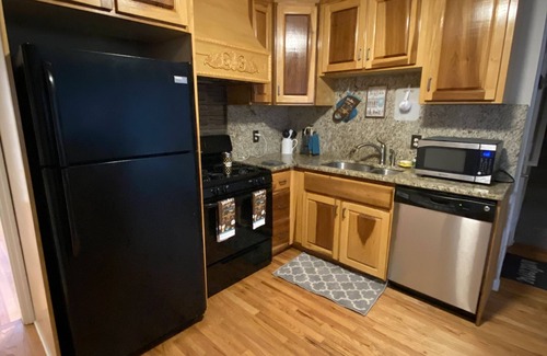 Marietta Casa | Beautiful House 4 ENTIRE Family near Suntrust Park