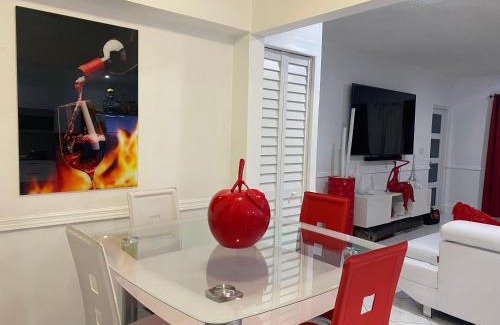 Flagami Apartamento | Beautiful House 7 min from Miami Airport w FREE parking