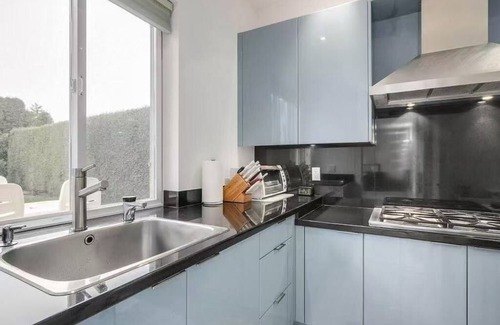 Richmond Casa | Beautiful House at Cental Richmond