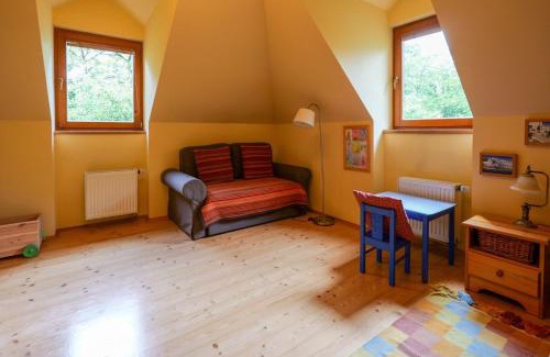 Rabyne Casa | Beautiful house by the river with its own dock