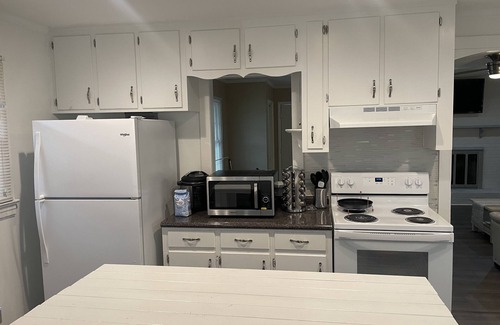 Greensboro Casa | Beautiful house close to downtown & Cone Hospital