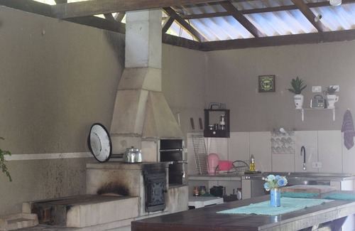 Morretes Cabaña | Beautiful House! Enjoy moments in nature and cooling off in the pool,