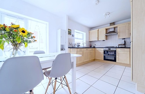 Camberley Casa | Hermosa casa en una ubicación tranquila