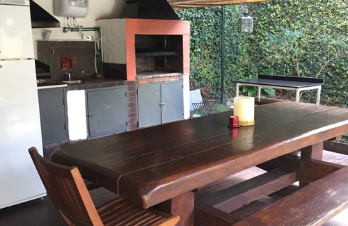 Olivos Casa | Beautiful house in Olivos near the River Plate with pool