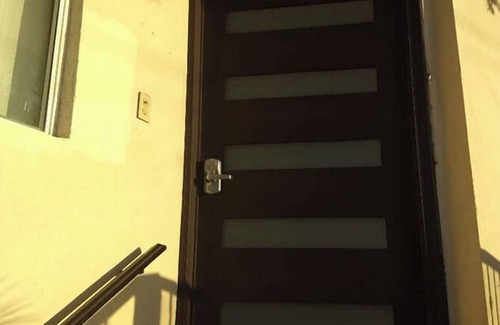 Tijuana Casa | Beautiful House on 2nd Floor (Close to the airport!)