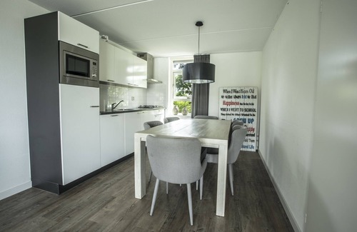 Medemblik Casa | Hermosa casa con embarcadero cerca de IJsselmeer