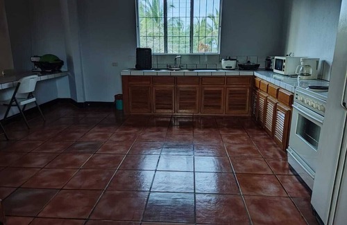 Pital Casa | Hermosa casa con piscina y bar humedo en Quinta La Loma