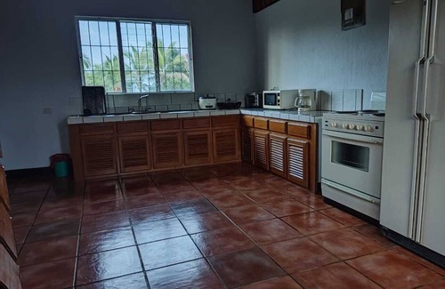 Pital Casa | Hermosa casa con piscina y bar humedo en Quinta La Loma