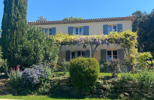 Connaux Villa | VILLA, VISTA HERMOSA CON PISCINA CLIMATIZADA INFINITY entre Nimes, Aviñón