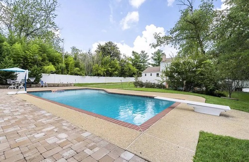 Potomac Casa | Beautiful House with private pool in the heart of Potomac