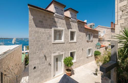 Hvar Villa | Beautiful Hvar Villa 4 Bedrooms Villa Hvar Majestic Resort Centre Location & Wonderful Sea Views