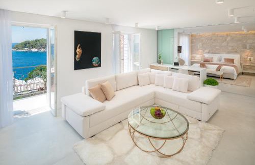 Hvar Villa | Beautiful Hvar Villa 4 Bedrooms Villa Hvar Majestic Resort Centre Location & Wonderful Sea Views