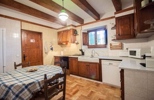 Vilademuls Casa | Preciosa masía aislada con barbacoa, enorme jardín y piscina.