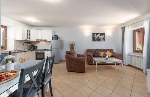 Kastelir-Labinci Villa | Beautiful Istrian stone house, with panoramic sea view and beautiful garden.