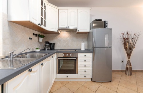 Kastelir-Labinci Villa | Beautiful Istrian stone house, with panoramic sea view and beautiful garden.