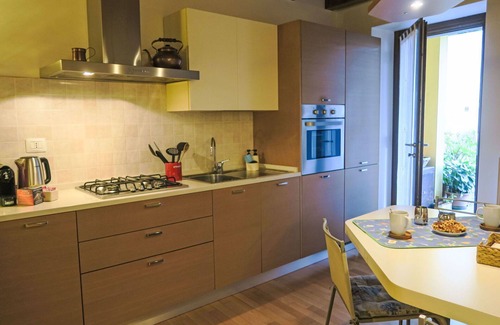 Cividale del Friuli Apartamento | Acogedor apartamento para 2 personas con TV, terraza y aparcamiento
