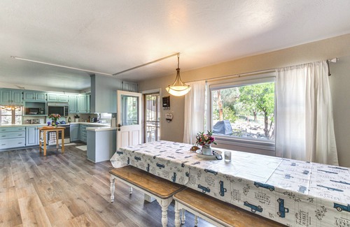Sequoia National Forest Casa | Beautiful Kernville Home w/ Game Room & Mtn Views!