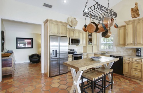 Jupiter Casa | ☼ NUEVA LISTA ☼ ¡Hermosa casa intercostera de estilo Key West!