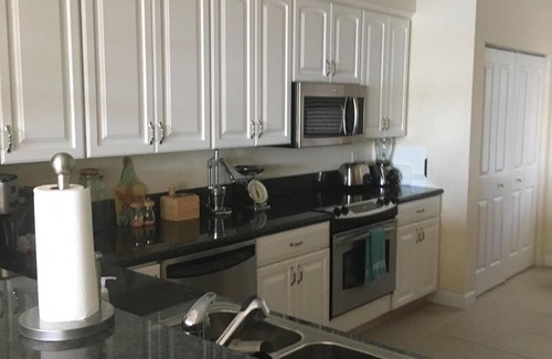 Islamorada Condominio | Hermoso condominio 'Keysey' con resbalón en una comunidad cerrada (VR-196)