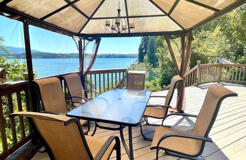 Amanda Park Casa | Hermosa frente al lago Vacation Home Lake Quinault, WA