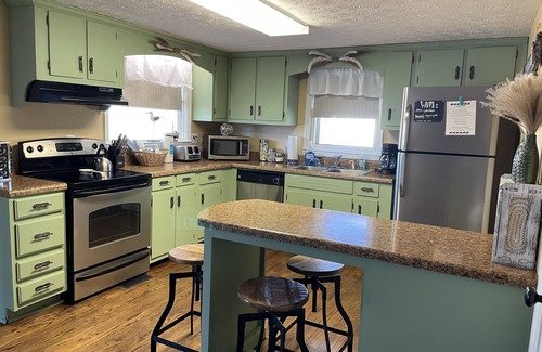 Dandridge Casa | Beautiful Lake Front Home overlooking Lake Douglas with Golf Cart!