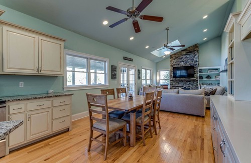 Estill Springs Casa | Hermosa casa del lago que se encuentra en Tims Ford Lake