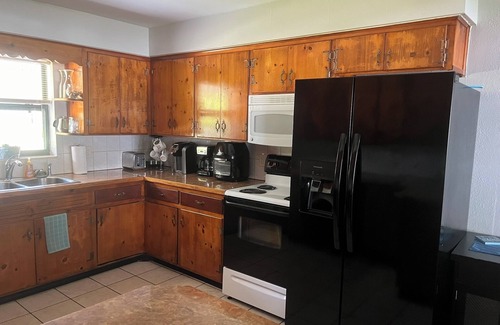 Lake Wales Casa | Beautiful lake house with large deck