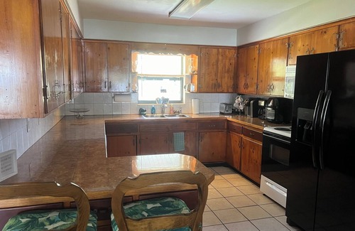 Lake Wales Casa | Beautiful lake house with large deck