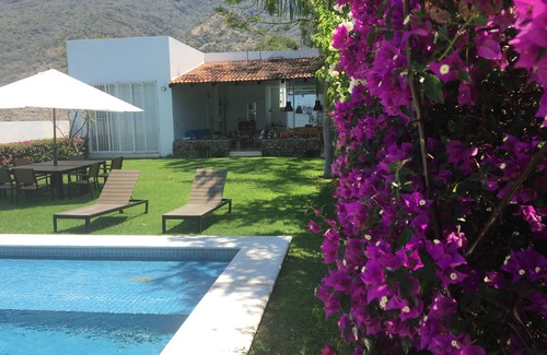 San Juan Cosala Casa | Beautiful Lakefront House