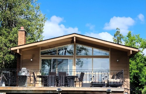 Innisfil Cabaña | Beautiful Lake Simcoe Cottage
