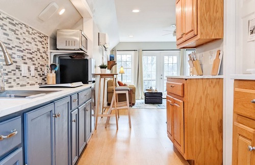 Troutman Apartamento | Beautiful Lake View Loft- 5 Min to LKN State Park!