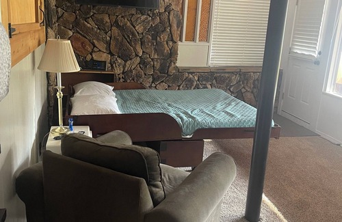 Wishon Cabina | Beautiful lake view with easy access to swimming and boating needs